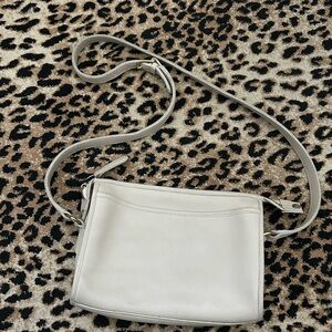 Elegant Cream Cross Body Shoulder Bag